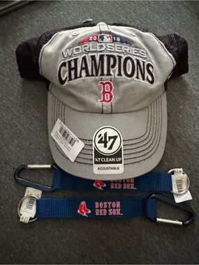 '47 Boston Red Sox World Series Champions Cap - Gray/Black/Red plus 2 carabiners